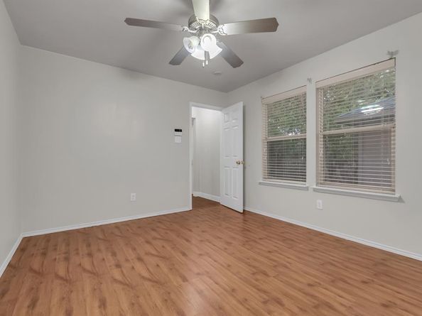3517  Apple Valley Way , Dallas Texas 75227