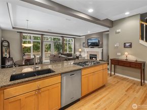 6230 Harbour Heights Parkway D3, Mukilteo WA 98275