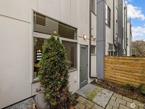 1816 14th Avenue A, Seattle WA 98122