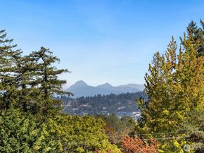 6652 Parkpoint Way NE D311, Seattle WA 98115