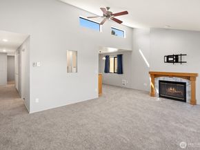 6652 Parkpoint Way NE D311, Seattle WA 98115