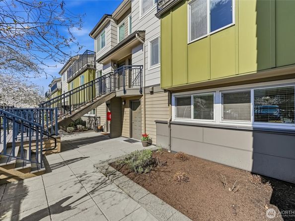 15827 NE Leary Way B116, Redmond WA 98052