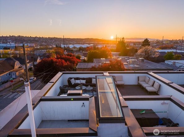 4354 6th Avenue NW, Seattle WA 98107