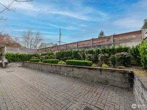 4354 6th Avenue NW, Seattle WA 98107