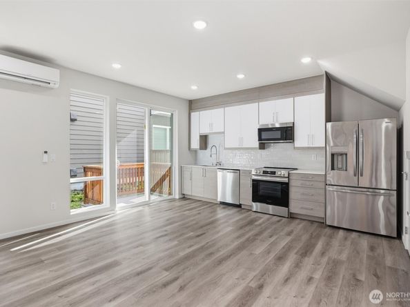 1816 24th Avenue S, Seattle WA 98144