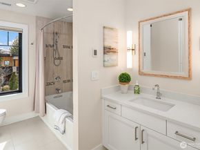 1231 4th Street W, Kirkland WA 98033