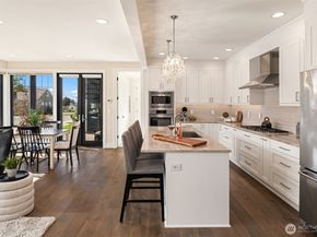 1231 4th Street W, Kirkland WA 98033