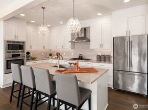 1231 4th Street W, Kirkland WA 98033