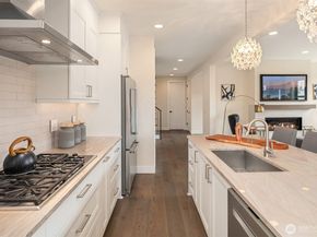 1231 4th Street W, Kirkland WA 98033