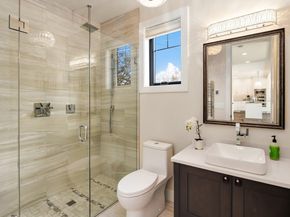 1231 4th Street W, Kirkland WA 98033
