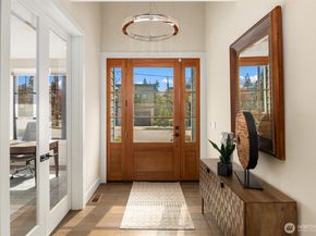 1231 4th Street W, Kirkland WA 98033