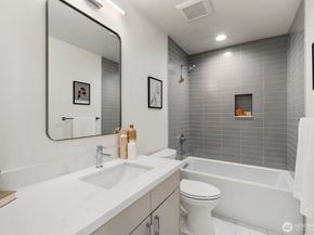 1004 N 48th Street, Seattle WA 98103