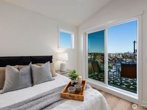 1004 N 48th Street, Seattle WA 98103