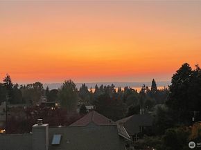 208 19th Avenue, Kirkland WA 98033