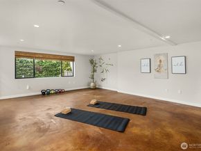 208 19th Avenue, Kirkland WA 98033