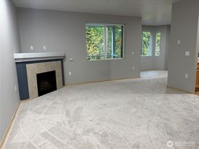 701 Harrington Place SE 1136, Renton WA 98058