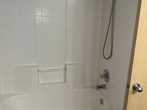 701 Harrington Place SE 1136, Renton WA 98058