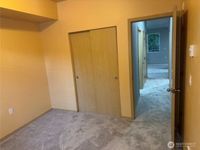 701 Harrington Place SE 1136, Renton WA 98058