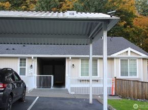 701 Harrington Place SE 1136, Renton WA 98058