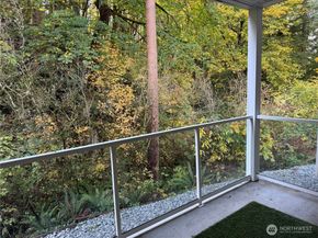 701 Harrington Place SE 1136, Renton WA 98058