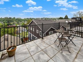 129 A 26th Avenue E, Seattle WA 98112