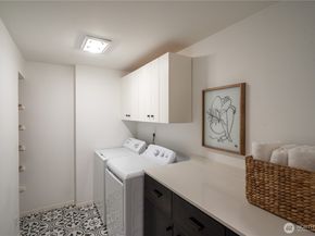 1028 Lakeview Boulevard E 8, Seattle WA 98102