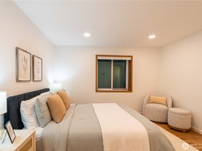 1028 Lakeview Boulevard E 8, Seattle WA 98102
