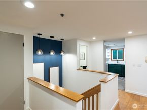 1028 Lakeview Boulevard E 8, Seattle WA 98102