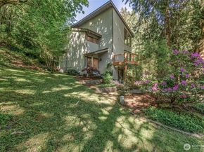 520 176th Lane NE, Bellevue WA 98008