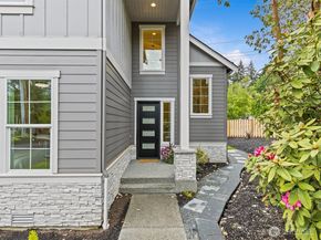 9207 NE 175th Street A, Bothell WA 98011