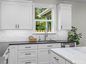 9207 NE 175th Street A, Bothell WA 98011