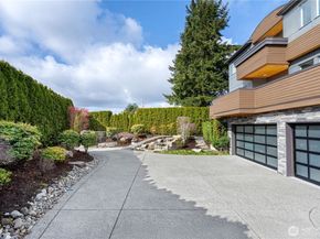 11262 SE 34th St, Bellevue WA 98004