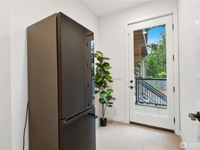 11262 SE 34th St, Bellevue WA 98004