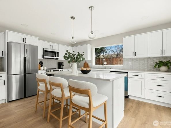1404 N 136th Street, Seattle WA 98125
