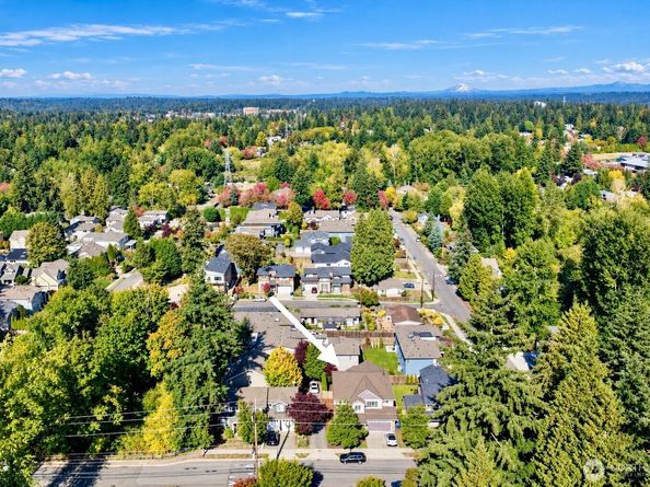 12512 NE 90th Street, Kirkland WA 98033