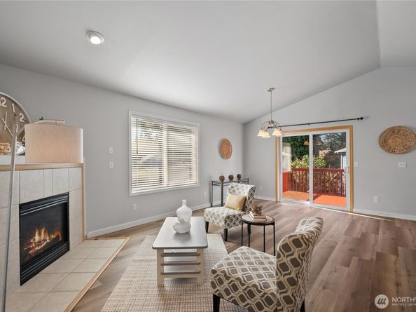 6716 Lower Ridge Road, Everett WA 98203