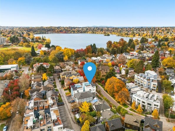 7418 A Latona Avenue NE, Seattle WA 98115
