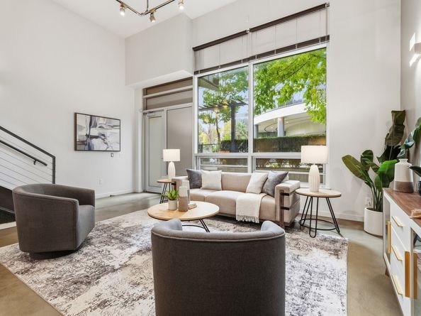 3104 Western Avenue 104, Seattle WA 98121