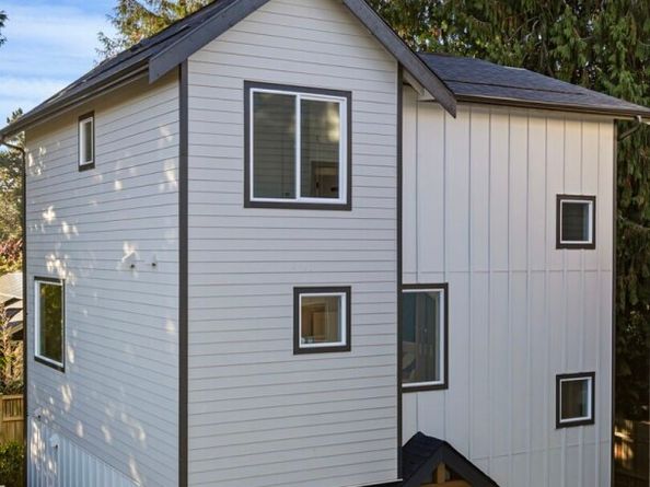 2725 Belvidere Avenue SW, Seattle WA 98126
