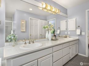 16526 232nd Avenue NE, Woodinville WA 98077