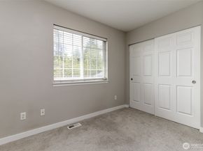 10426 17th Avenue SW 10426, Seattle WA 98146