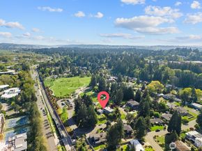 418 111th Avenue SE, Bellevue WA 98004