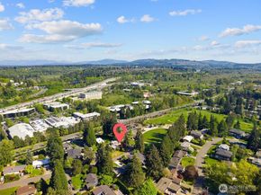 418 111th Avenue SE, Bellevue WA 98004