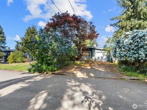418 111th Avenue SE, Bellevue WA 98004
