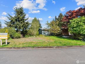 418 111th Avenue SE, Bellevue WA 98004