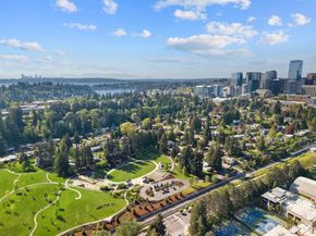 418 111th Avenue SE, Bellevue WA 98004