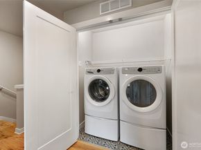 6633 NE 188th Court 6, Kenmore WA 98028