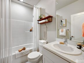 6633 NE 188th Court 6, Kenmore WA 98028