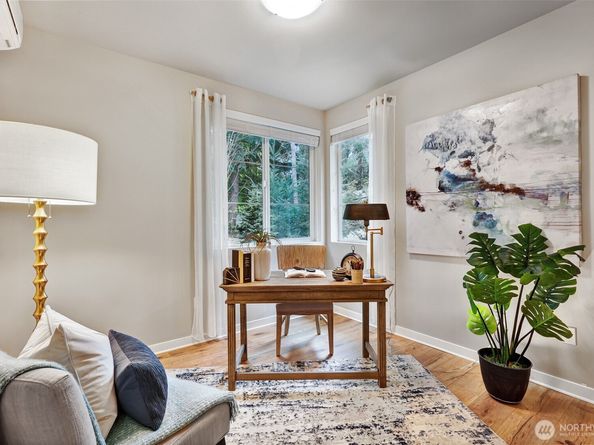 6633 NE 188th Court 6, Kenmore WA 98028