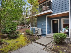 6633 NE 188th Court 6, Kenmore WA 98028